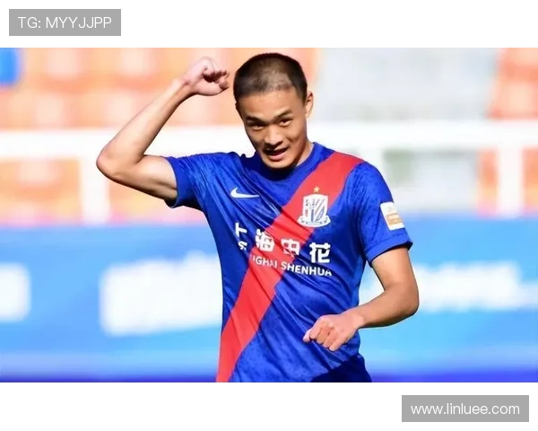 中国足球超级联赛新赛季揭幕战精彩纷呈 各队新援表现抢眼期待冲击冠军