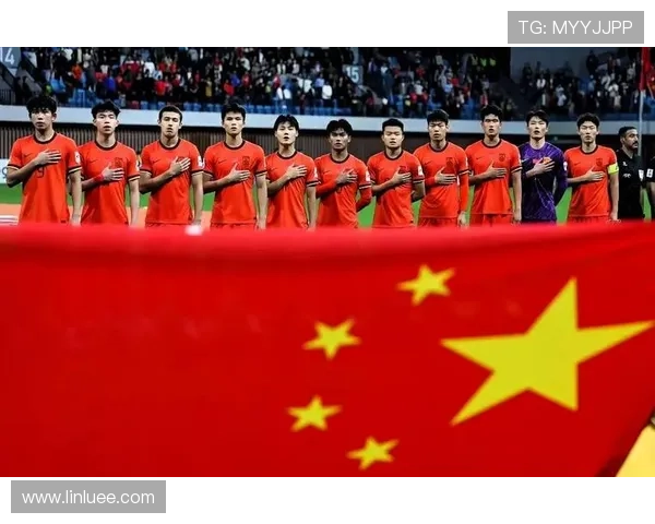 中国男篮奋勇拼搏，力克澳大利亚进军亚洲杯四强，展现团队凝聚力