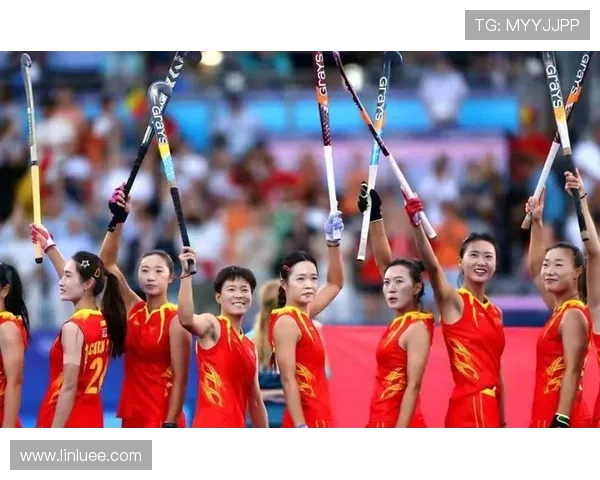 中国队逆转夺冠引全民热议年轻球员闪耀国际赛场展现新时代风采