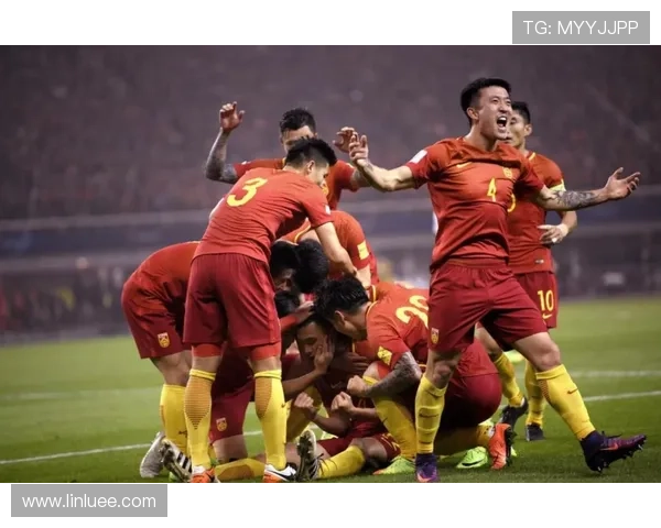 国足迎来关键战役全队誓师冲击世界杯亚洲区预选赛再掀激情热潮