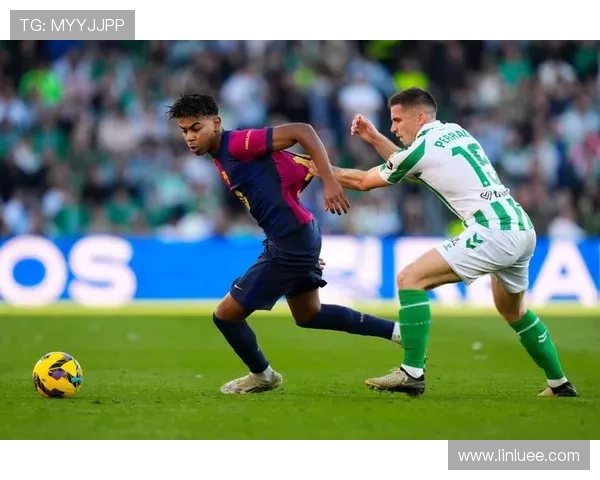 法甲球队实力排名分析与赛季前景展望