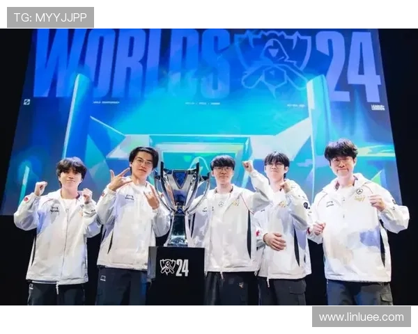 聚焦英雄联盟全球总决赛上海战队名单解析实力与潜力全面剖析 聚焦英雄联盟全球总决赛上海战队名单解析实力与潜力全面剖析