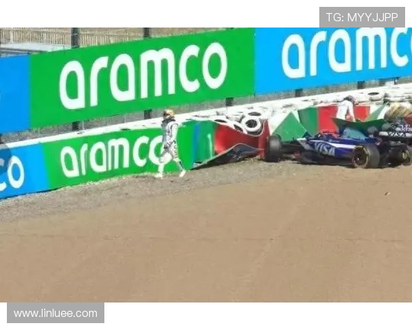 F1赛季最新动态 车手排名激烈竞争 新技术引领未来赛车发展 F1赛季最新动态 车手排名激烈竞争 新技术引领未来赛车发展